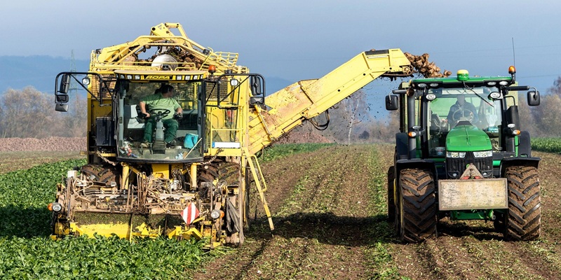 the-mechanical-reaper:-innovating-farming-techniques